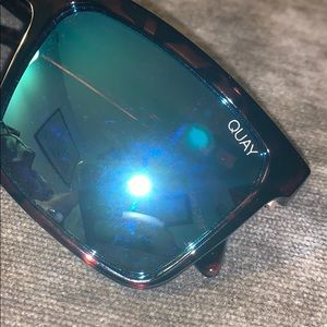 QUAY Let It Run Polarized Sun Glasses